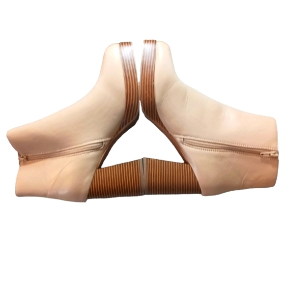 NEW True Craft Tan Platform Ankle Boots Women's size 11 - Picture 4 of 13